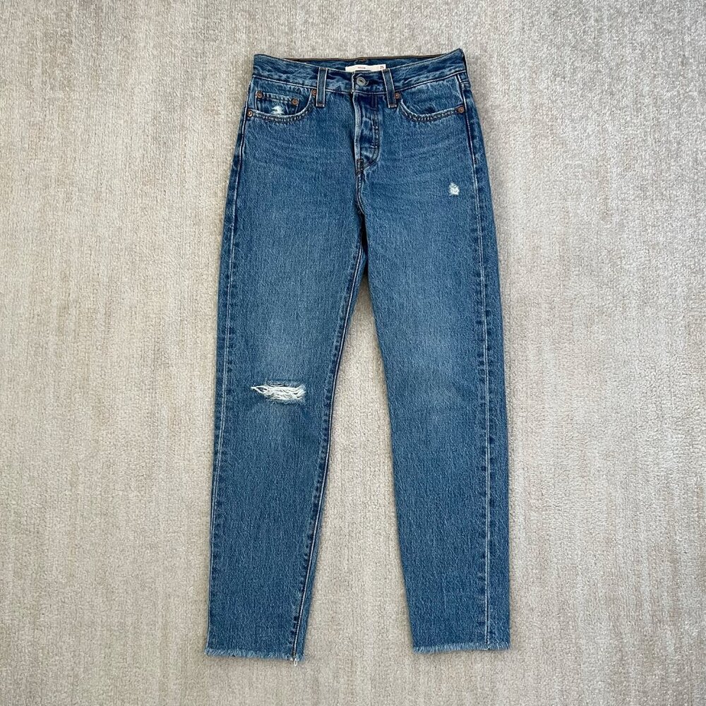 Levi’s Premium Wedge High Rise Button Fly Distressed Blue Jeans 25